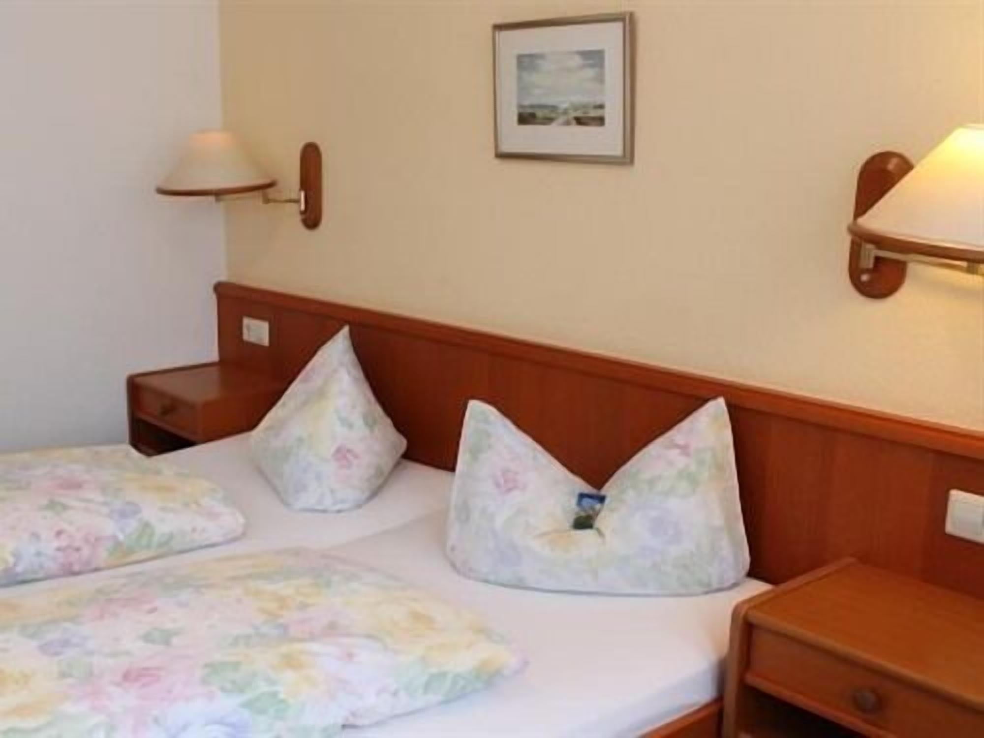 Hotel Winneburg Cochem Bagian luar foto