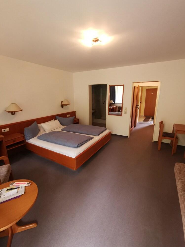 Hotel Winneburg Cochem Bagian luar foto